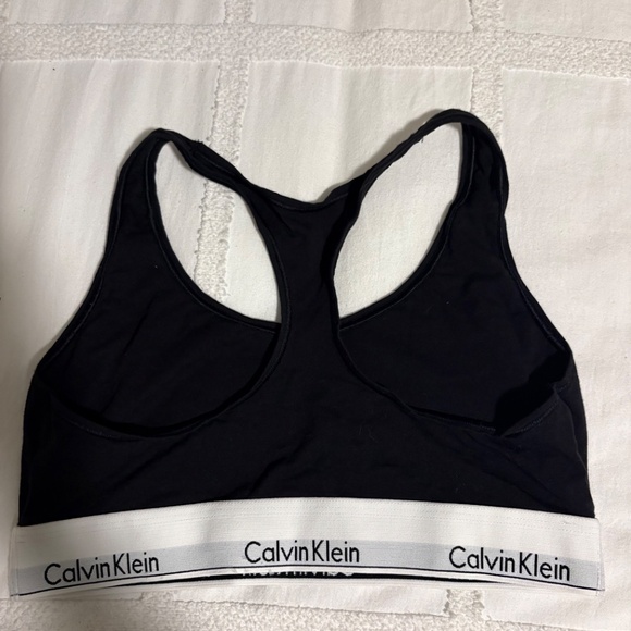 Calvin Klein Sports Bra — Black (Large) - Picture 3 of 3